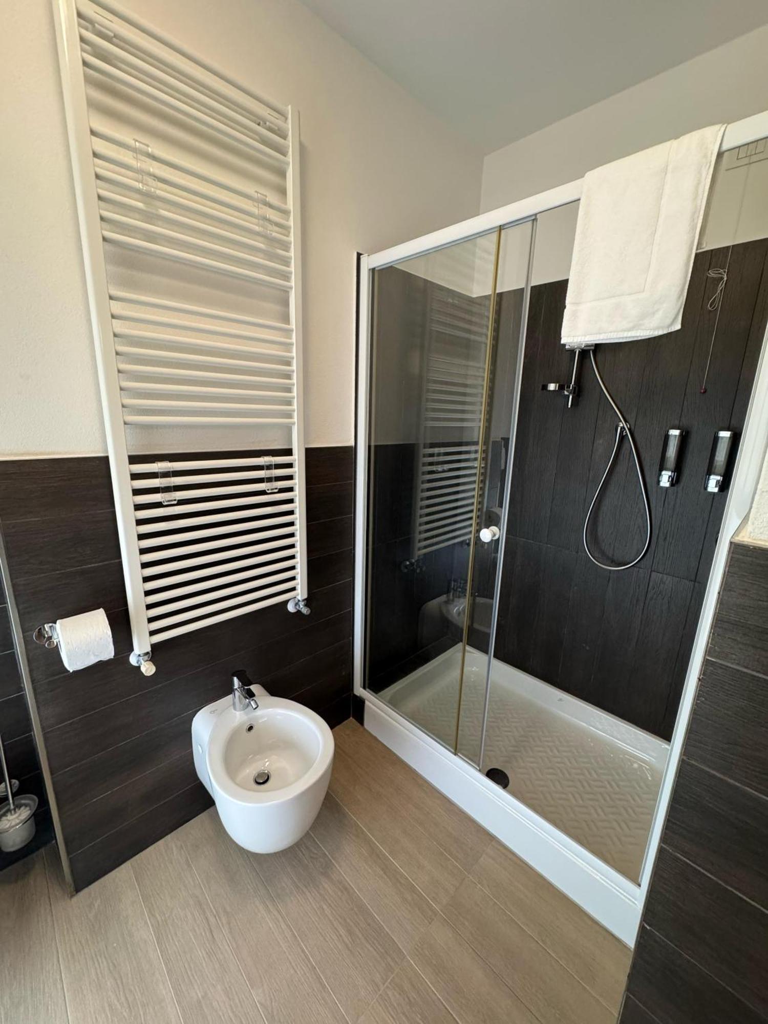 Hotel Villa Mary Санта Мария ди Сала Екстериор снимка