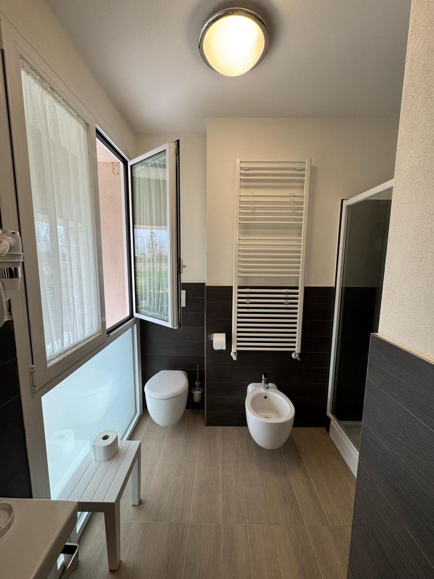 Hotel Villa Mary Санта Мария ди Сала Екстериор снимка