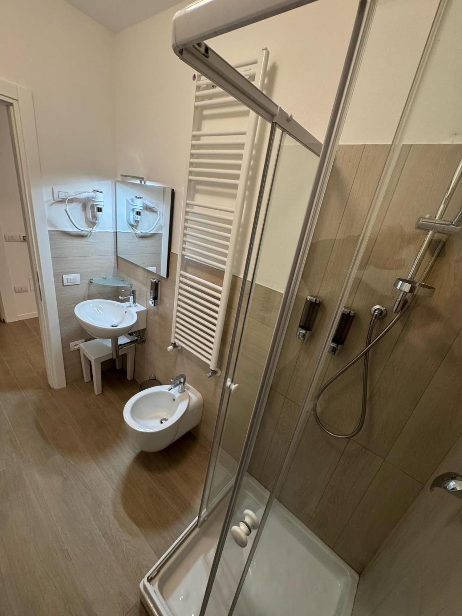 Hotel Villa Mary Санта Мария ди Сала Екстериор снимка