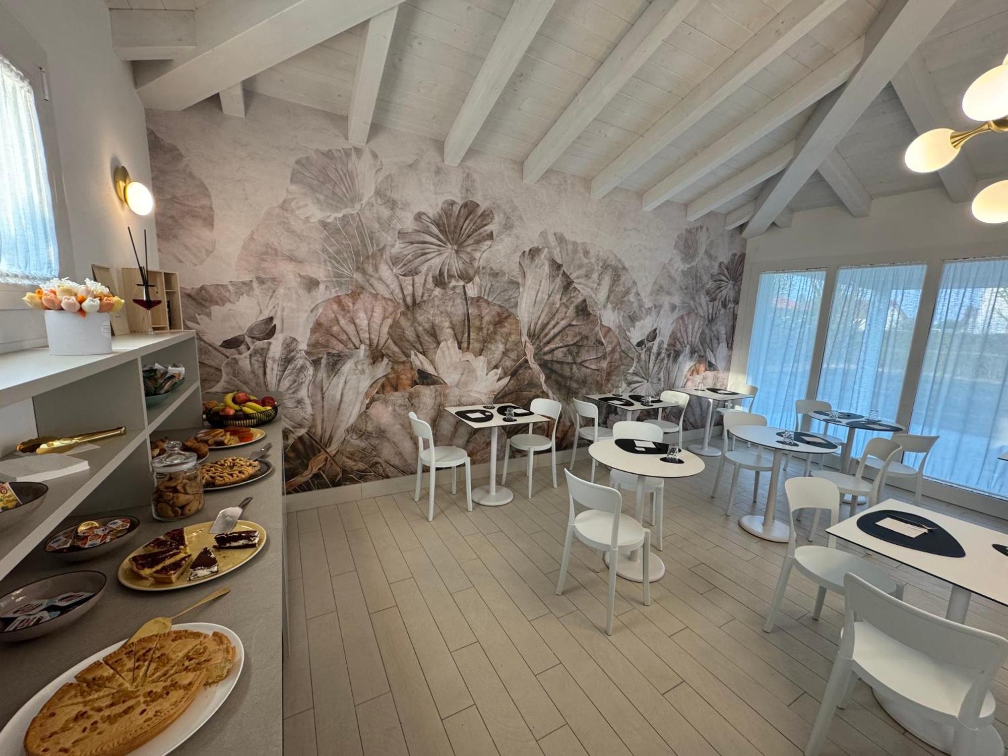 Hotel Villa Mary Санта Мария ди Сала Екстериор снимка
