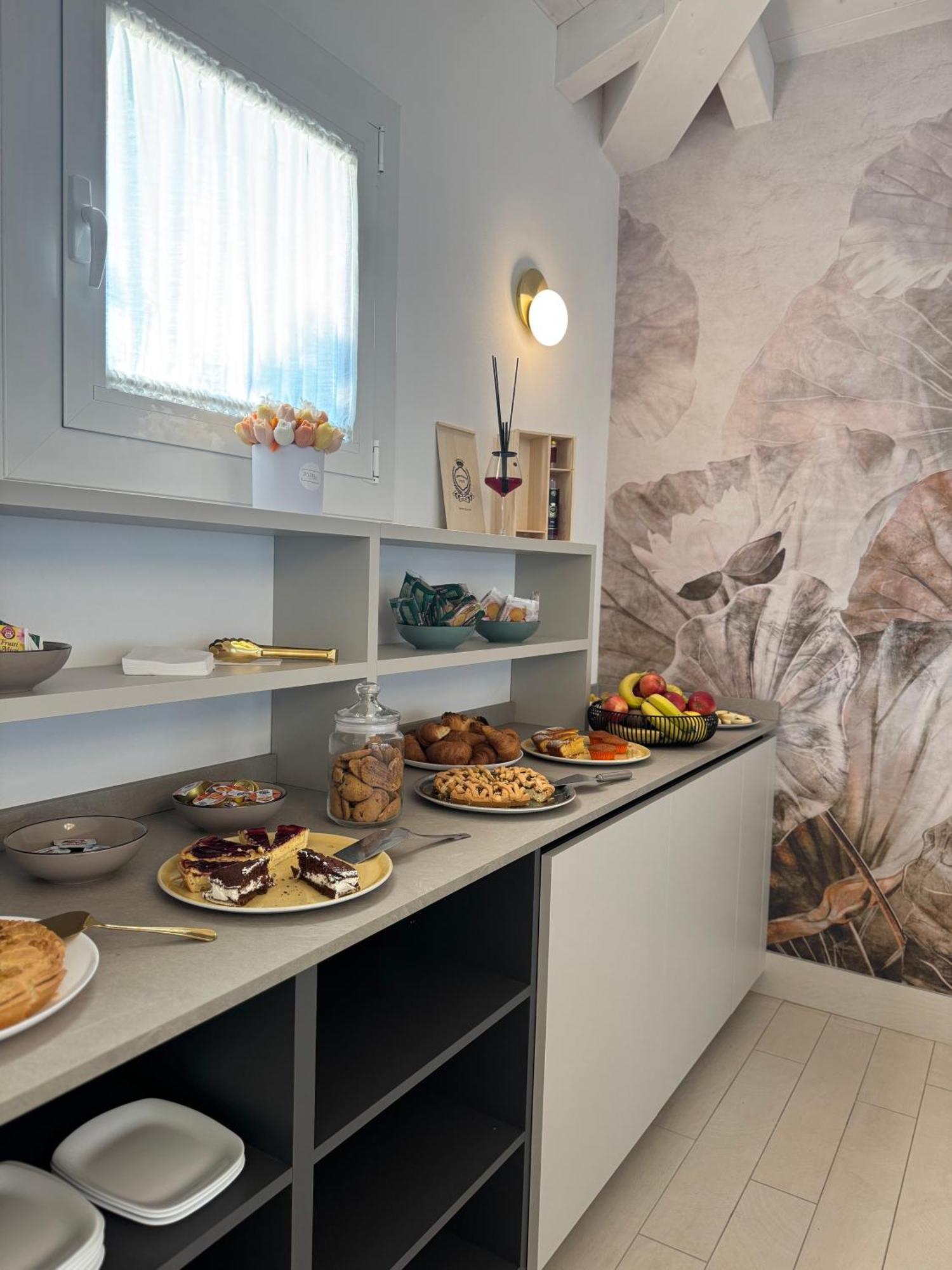 Hotel Villa Mary Санта Мария ди Сала Екстериор снимка