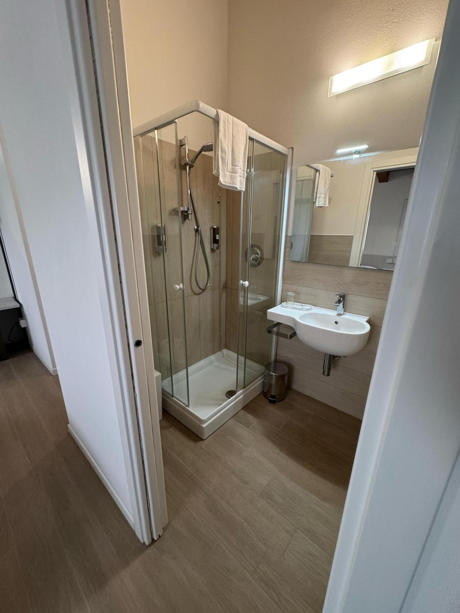 Hotel Villa Mary Санта Мария ди Сала Екстериор снимка