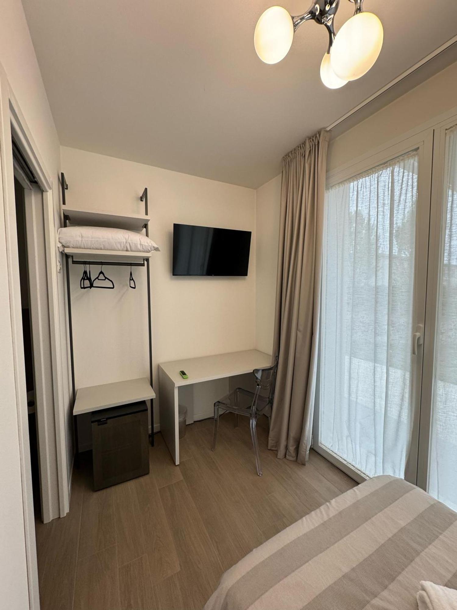 Hotel Villa Mary Санта Мария ди Сала Екстериор снимка
