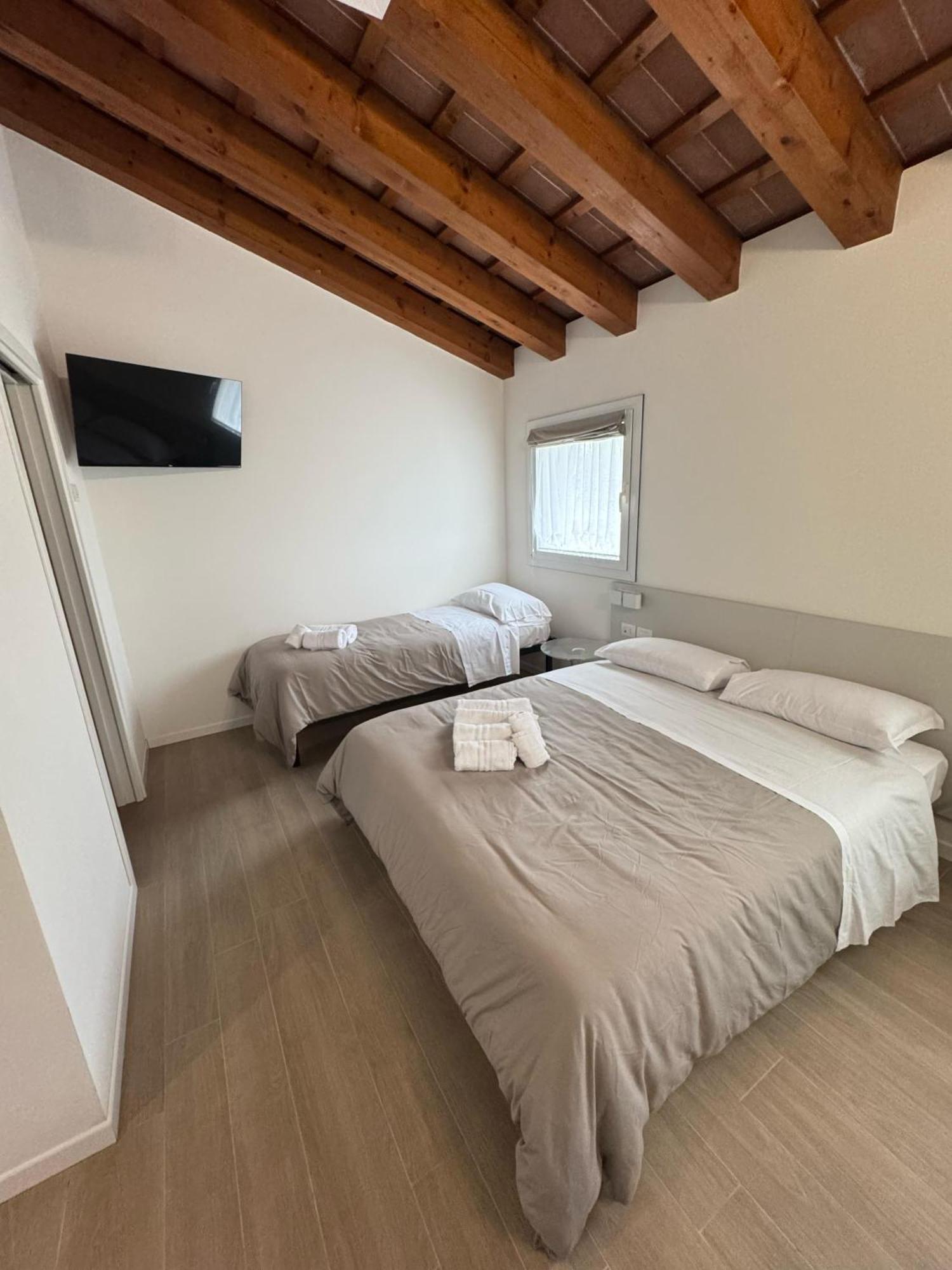 Hotel Villa Mary Санта Мария ди Сала Екстериор снимка